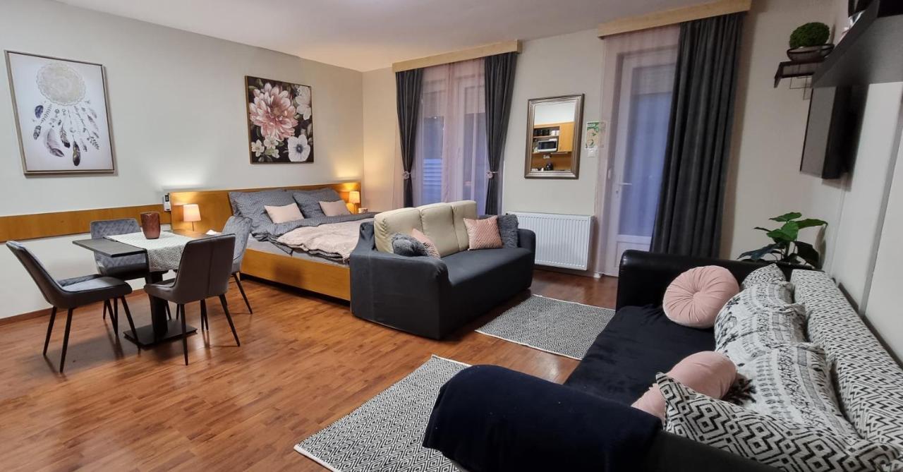 Apartament Relax Wellness Studio Hajdúszoboszló Zewnętrze zdjęcie