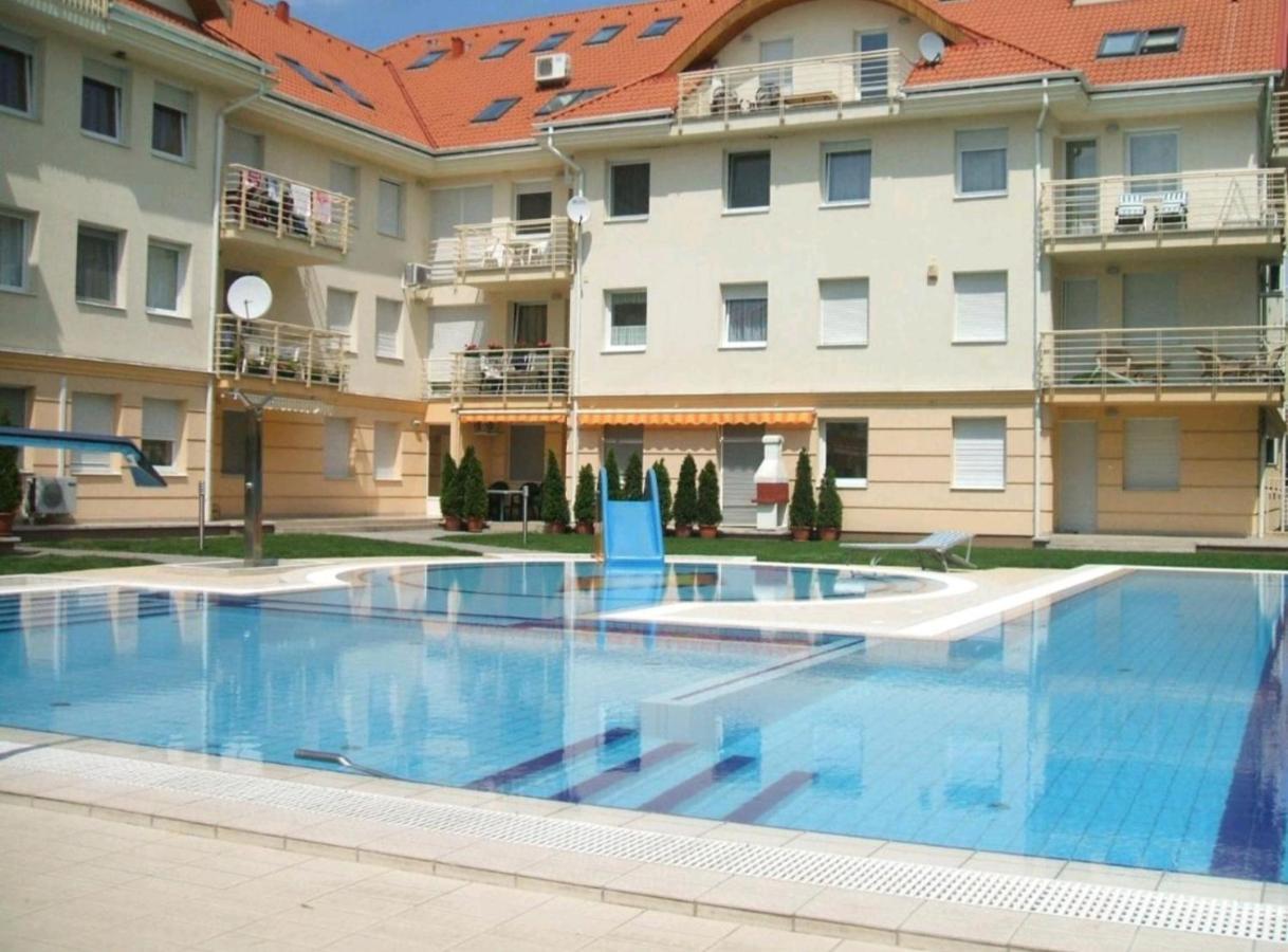Apartament Relax Wellness Studio Hajdúszoboszló Zewnętrze zdjęcie